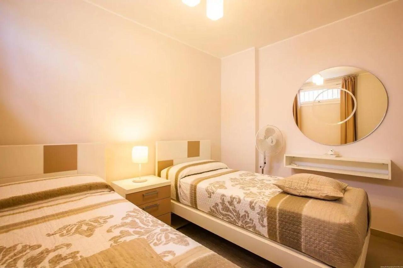 1 Bedroom Apartment For 4 People In Tenerife Costa Adeje Dış mekan fotoğraf