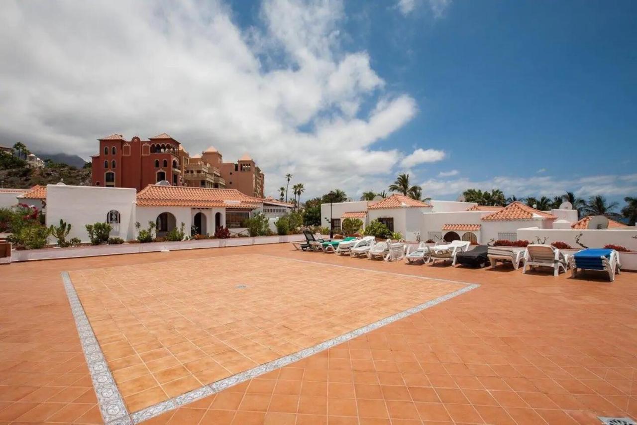 1 Bedroom Apartment For 4 People In Tenerife Costa Adeje Dış mekan fotoğraf